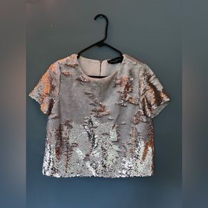 Akira Chicago•Sequin•sheerlined•Crop top•gold and white•small 🌟